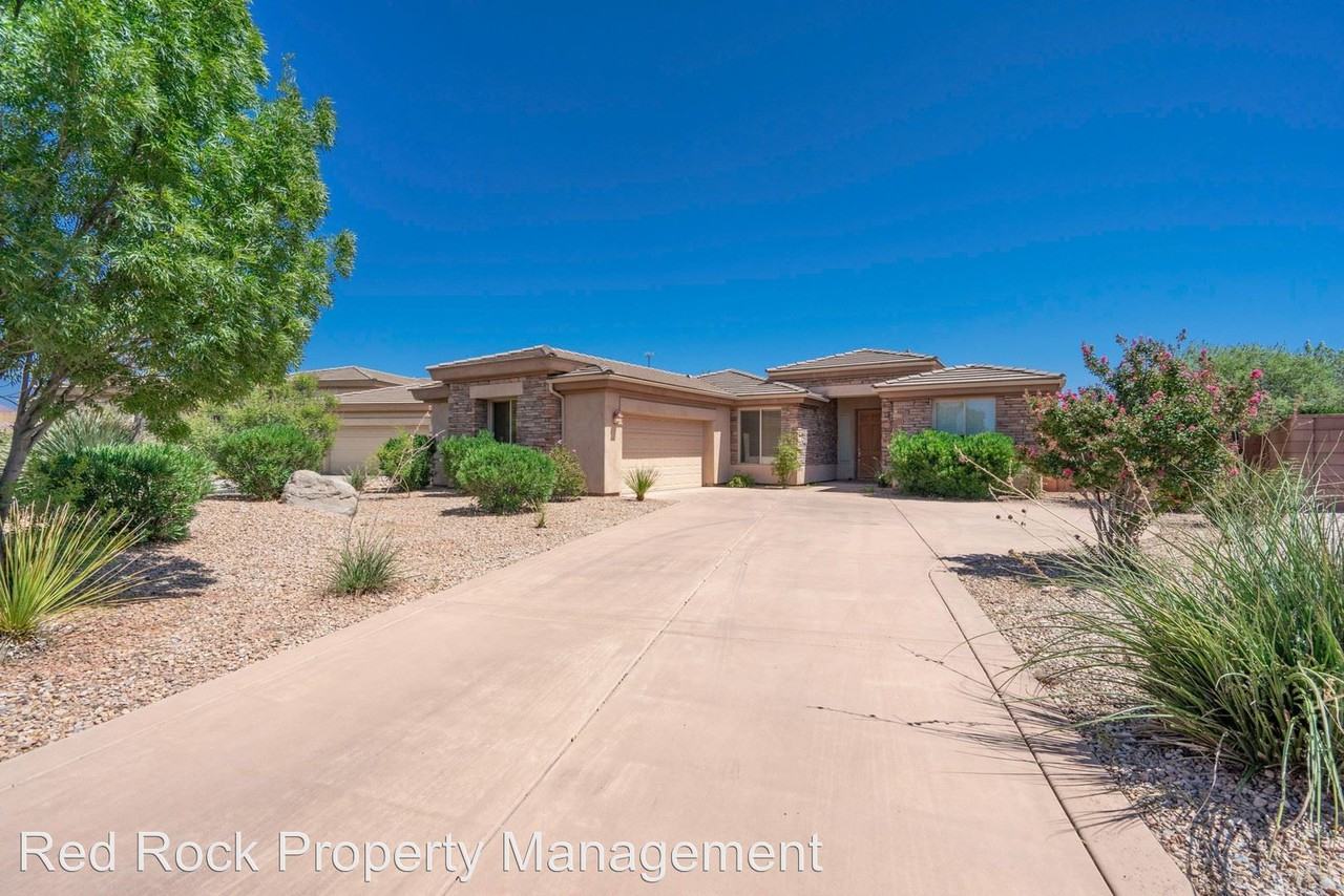 2078 N Canyon Greens Cr. - Photo 2 of 50