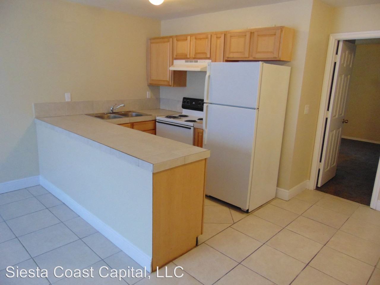 5321 Beach St - Photo 3 of 9