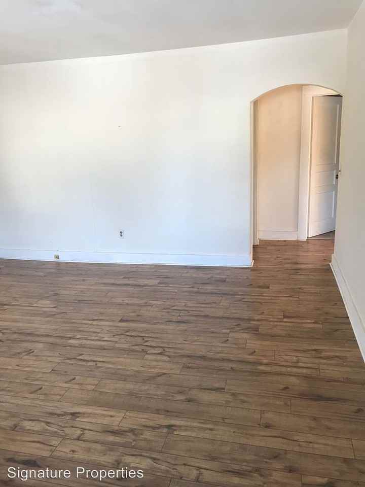 1023 Spencer Ln - Photo 3 of 11