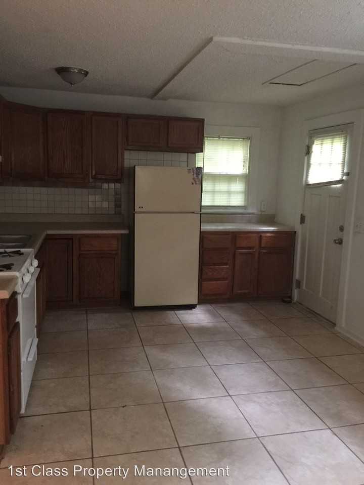 1006 Clyde Ave - Photo 3 of 5