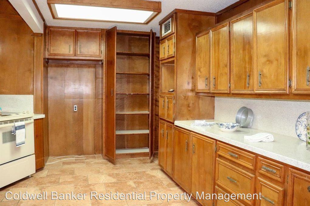 908 West Main - Photo 3 of 31