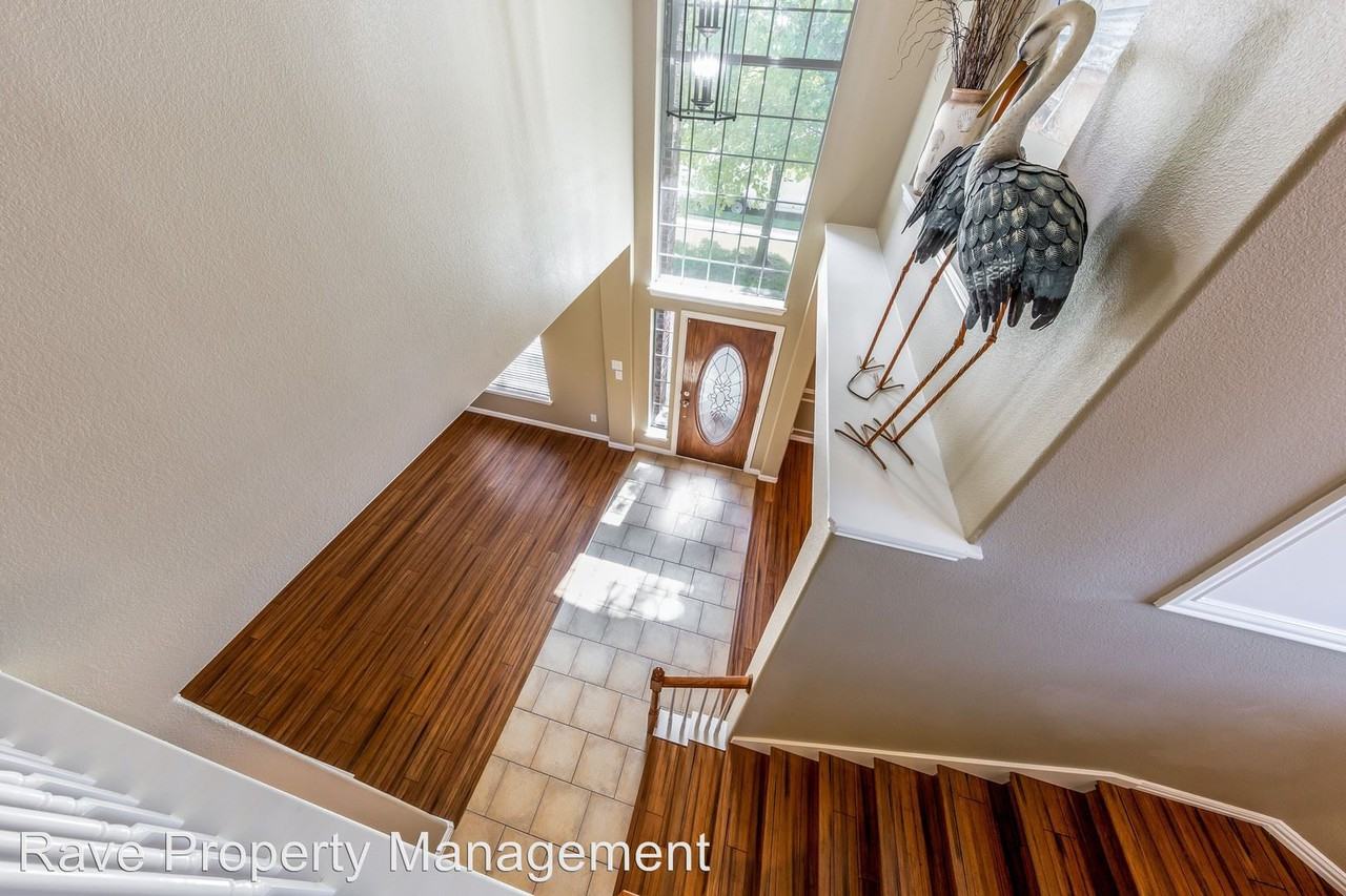 19700 Diablo Dr - Photo 3 of 45