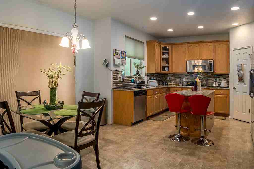 2117 W 125 S St - Photo 2 of 14