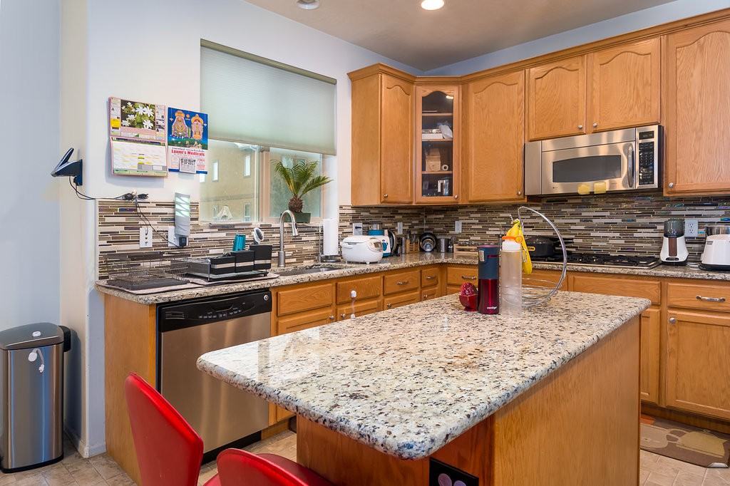 2117 W 125 S St - Photo 3 of 14