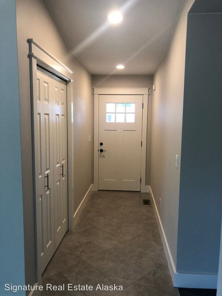 5150 Norwich Ln - Photo 2 of 22