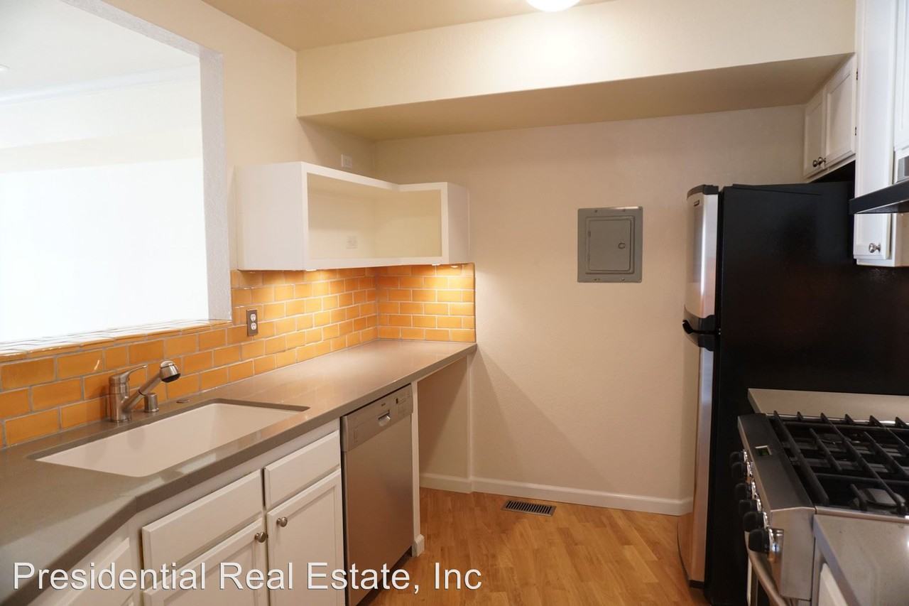 402 Pepper Ave - Photo 2 of 9