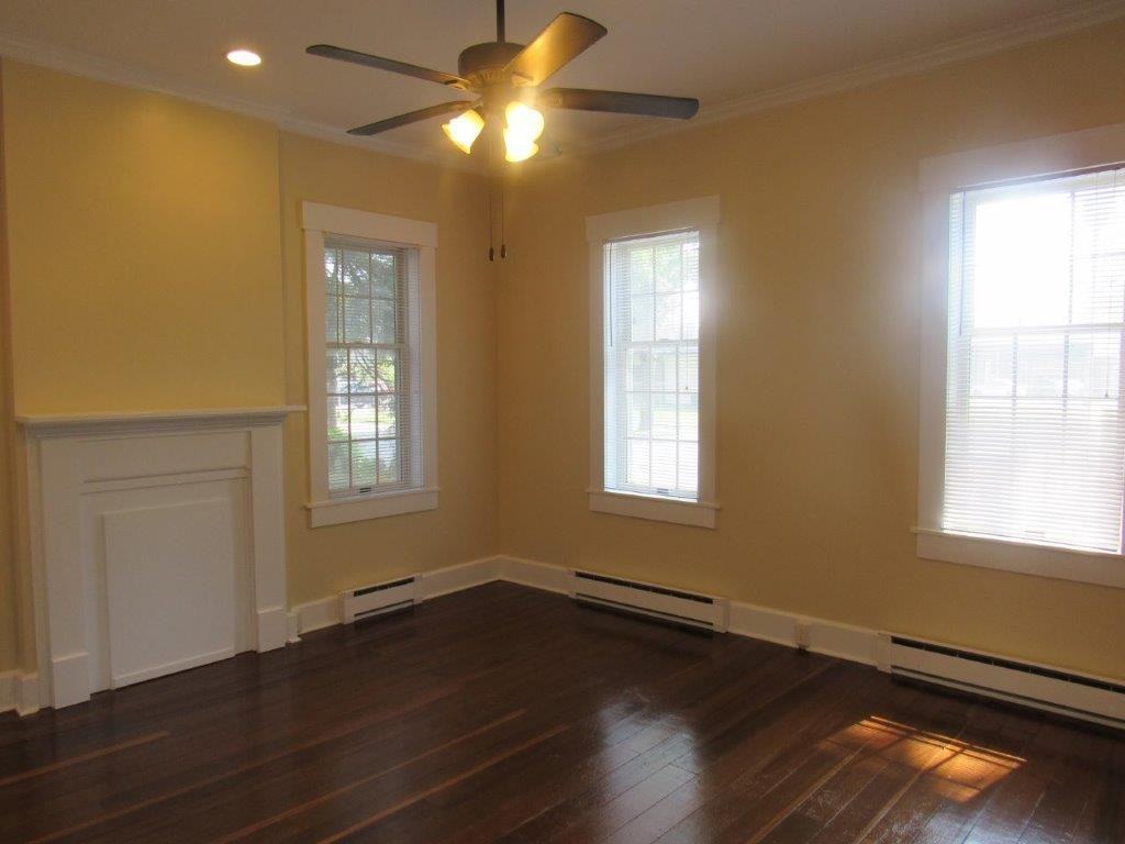 220 S 4th St - Photo 2 of 22