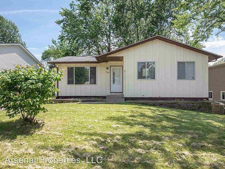 520 33rd Ave W - Photo 2 of 25