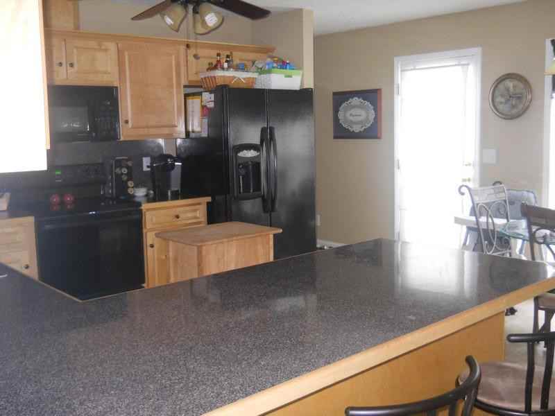 40 Wheatfield Dr - Photo 2 of 12