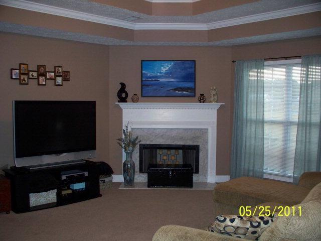 40 Wheatfield Dr - Photo 4 of 12