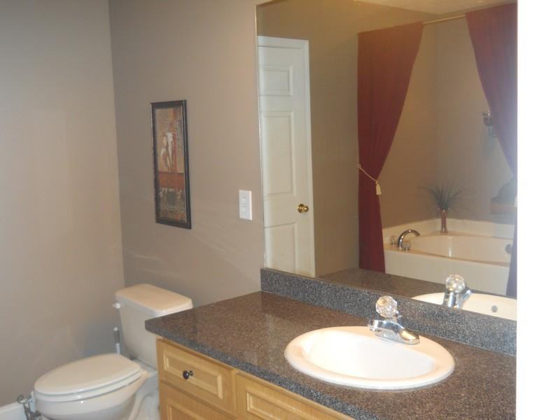 40 Wheatfield Dr - Photo 7 of 12