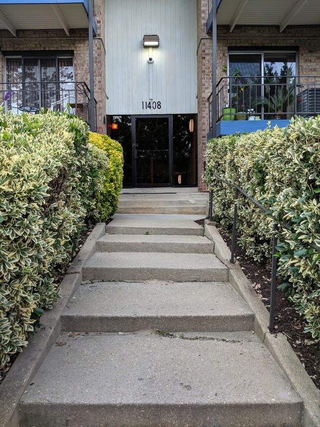 11408 Cherry Hill Road #304