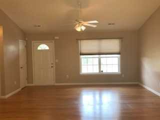 226 Heatherbrook Dr - Photo 2 of 9