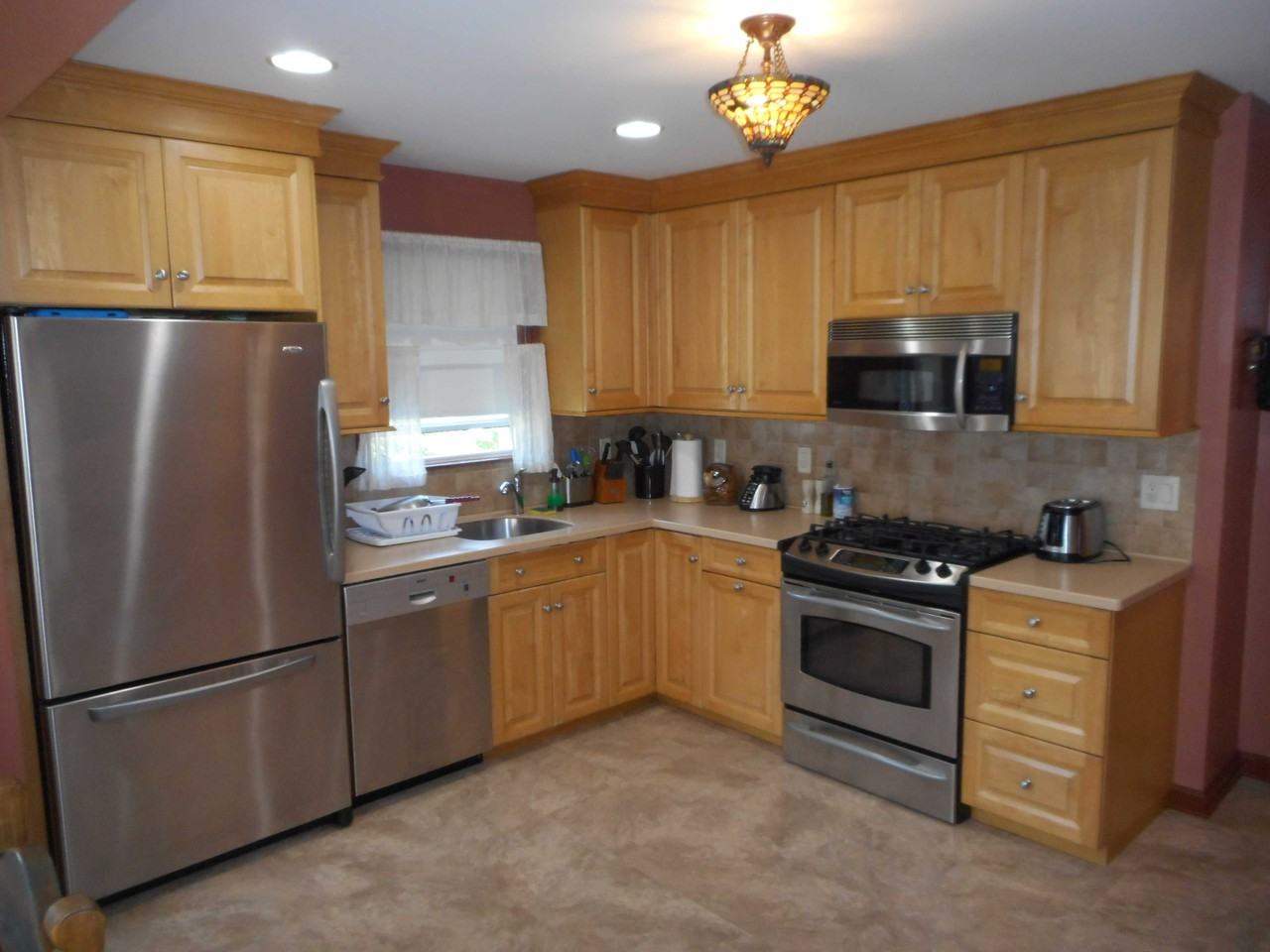 192 Maplewood Ave #1st Flr - Photo 2 of 15