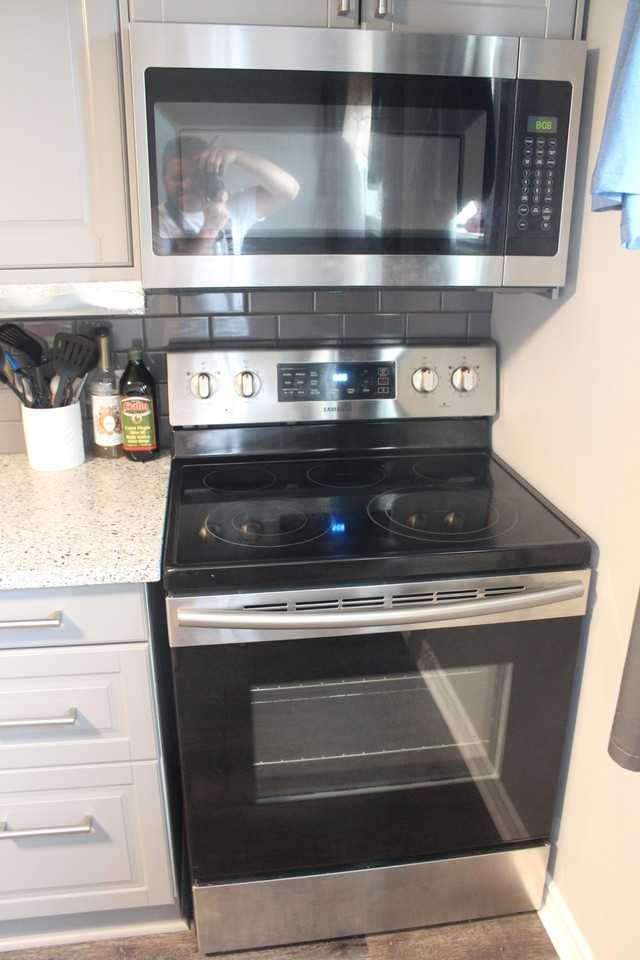 604 Macdonnell Street #2 - Photo 2 of 11