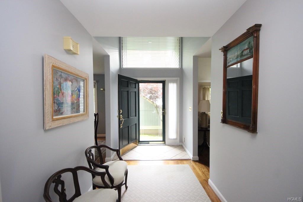 28 E Lyon Farm Dr - Photo 3 of 21