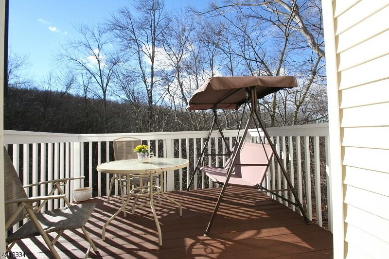 1508 Windsor Ct - Photo 2 of 9