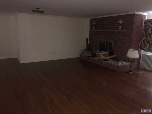366 High Mountain Road - Photo 2 of 11