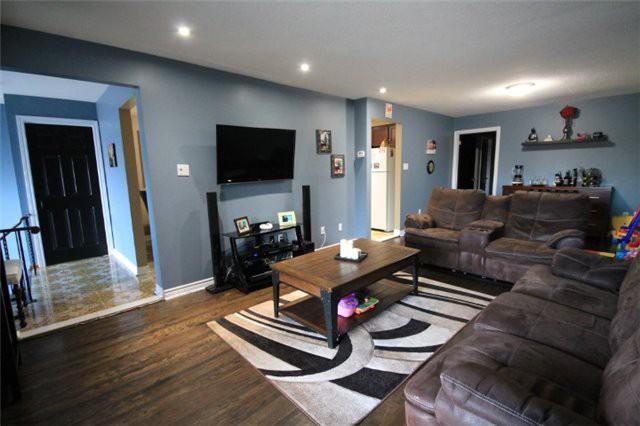 277 Royal Salisbury Way - Photo 2 of 17