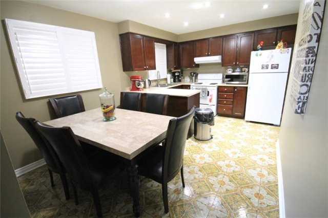 277 Royal Salisbury Way - Photo 7 of 17