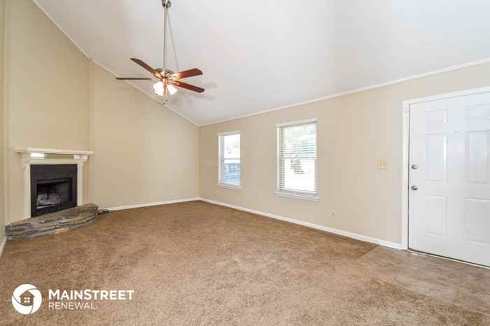 846 N Pope Lick Rd, Louisville, KY 40243 3 Bedroom House for 1,545