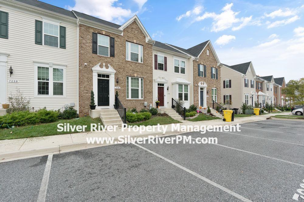 7296 Dorchester Woods Lane - Photo 2 of 22