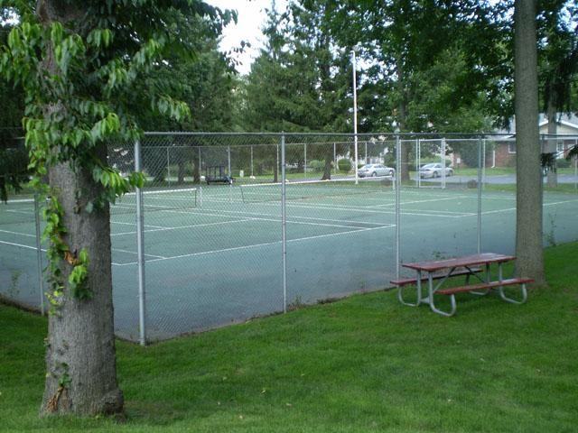 Ridgedale Manor - Photo 3 of 7