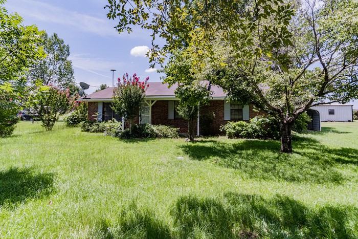 723 County Rd 40 - Photo 3 of 28