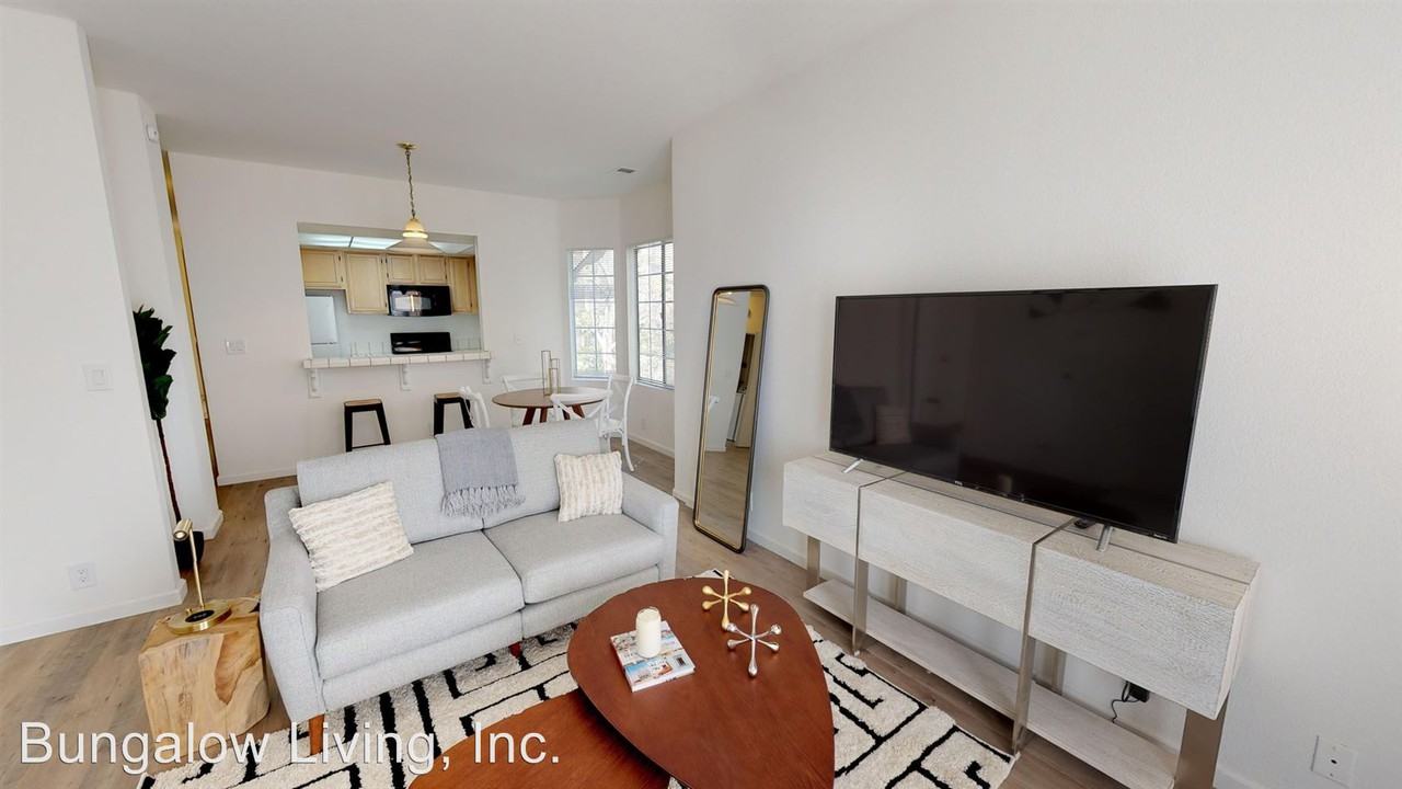 1424 Market St - Photo 3 of 12