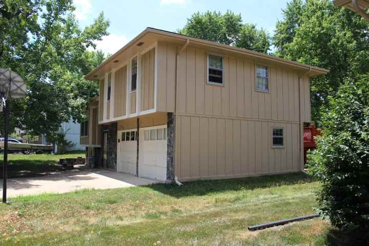 310 Southeast Wingate Street - Photo 3 of 28