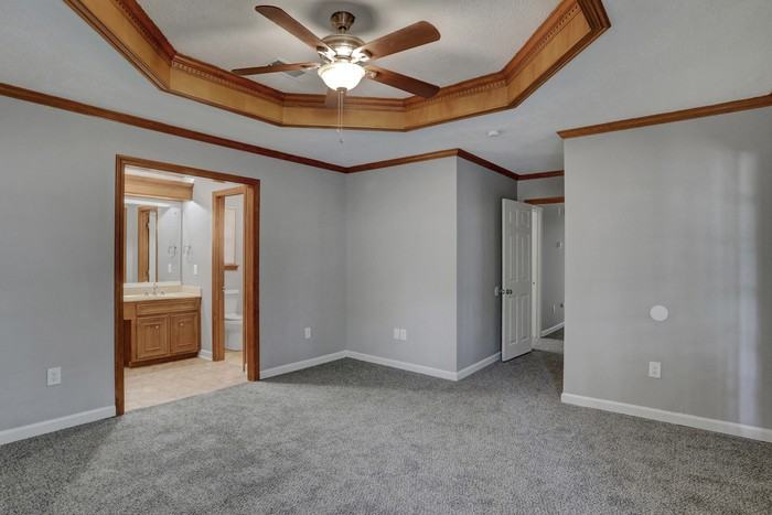 159 Sumac Dr - Photo 2 of 6