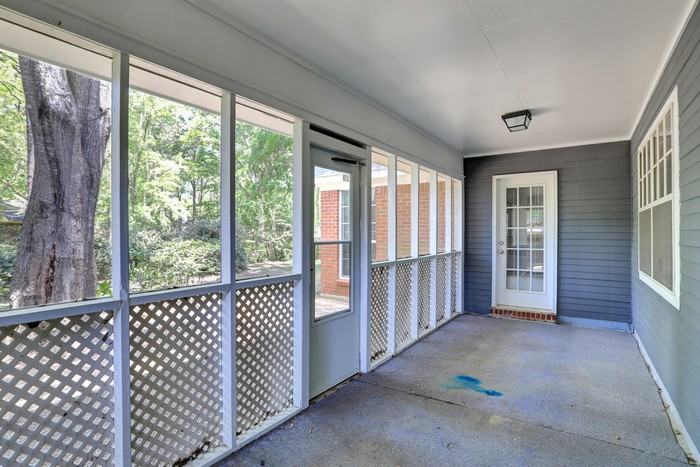 159 Sumac Dr - Photo 3 of 6