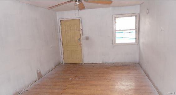 1371 Lee Street - Photo 2 of 6