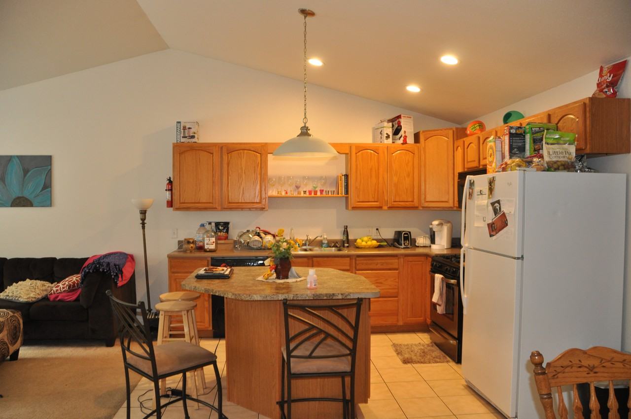 413 South Kendall Avenue - Photo 2 of 11