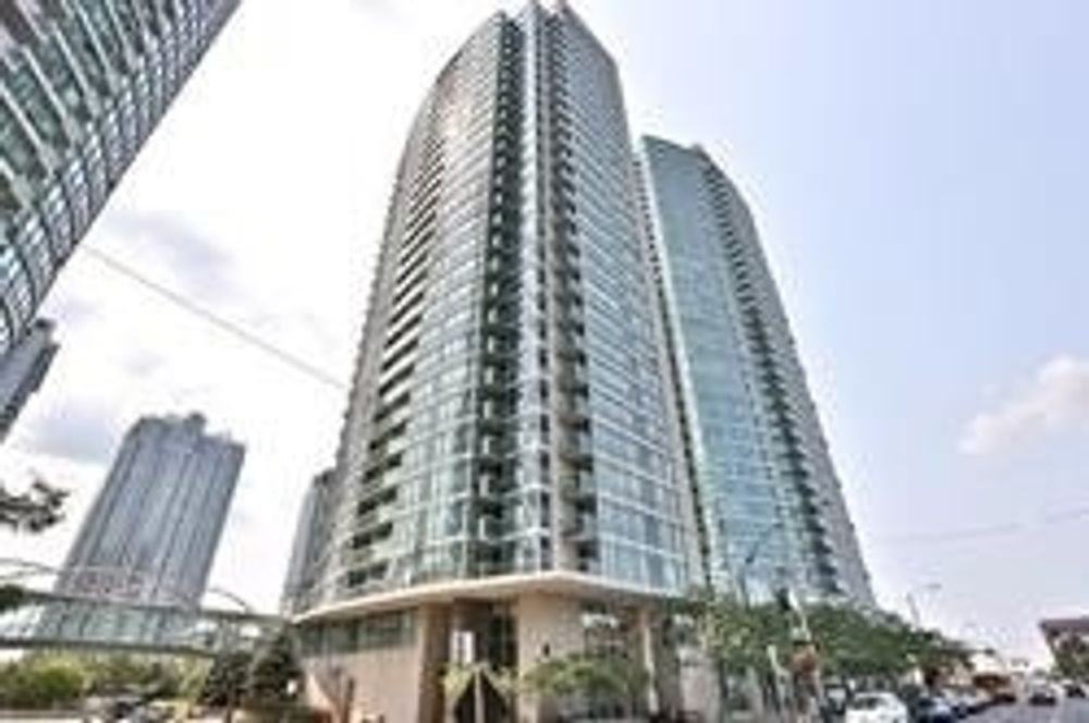 381 Front Street West #15