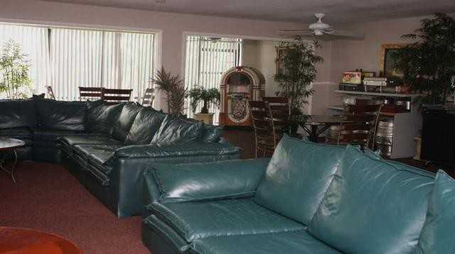 Walnut Gardens Apartments - Photo 3 of 6