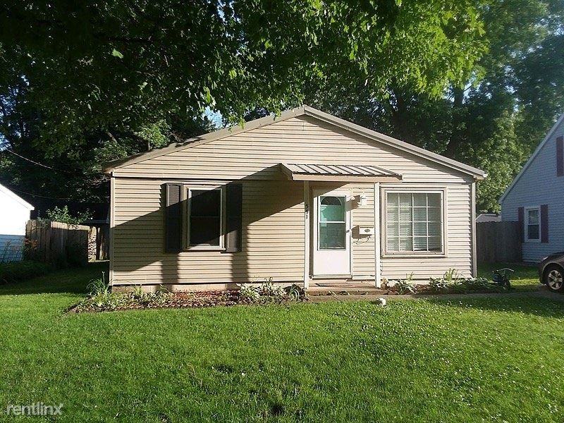 551 Ivy Ct - Photo 2 of 3