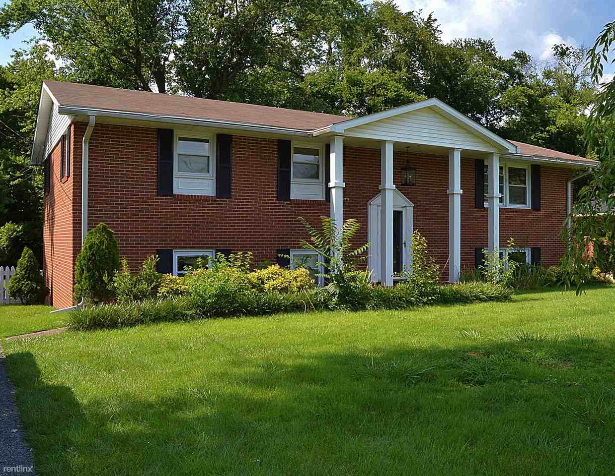 625 Wakefield St, Bowling Green, KY 42103 4 Bedroom Apartment for