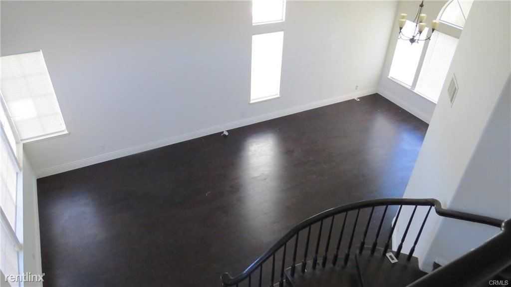 12 Seabridge Rd - Photo 3 of 10