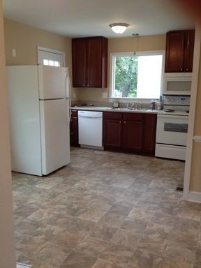 1118 E 16th St - Photo 2 of 10