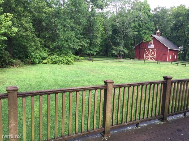 170 River Rd - Photo 2 of 14