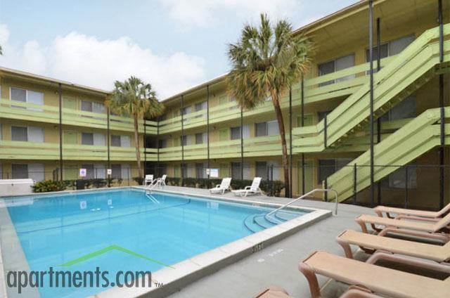 Carolina Square - Photo 2 of 7