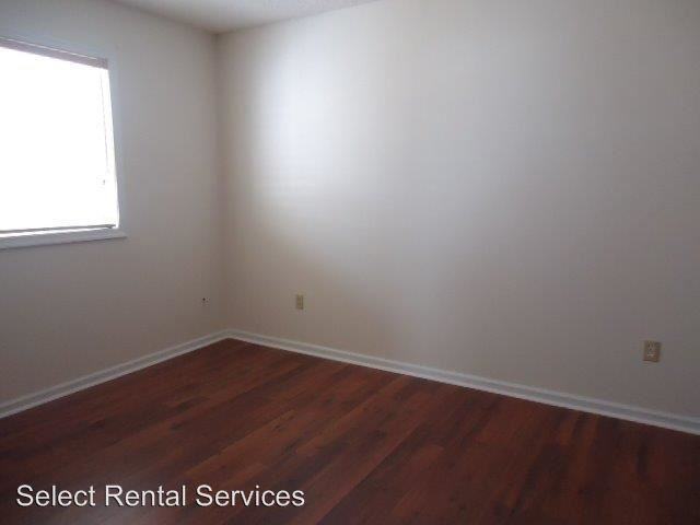 109 Willow Way - Photo 3 of 9