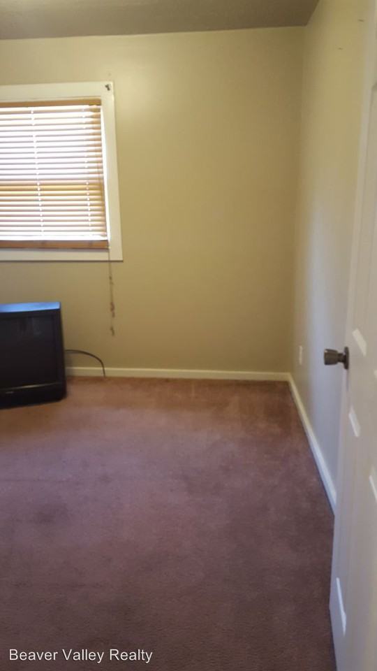 1316 3rd St - Photo 3 of 26