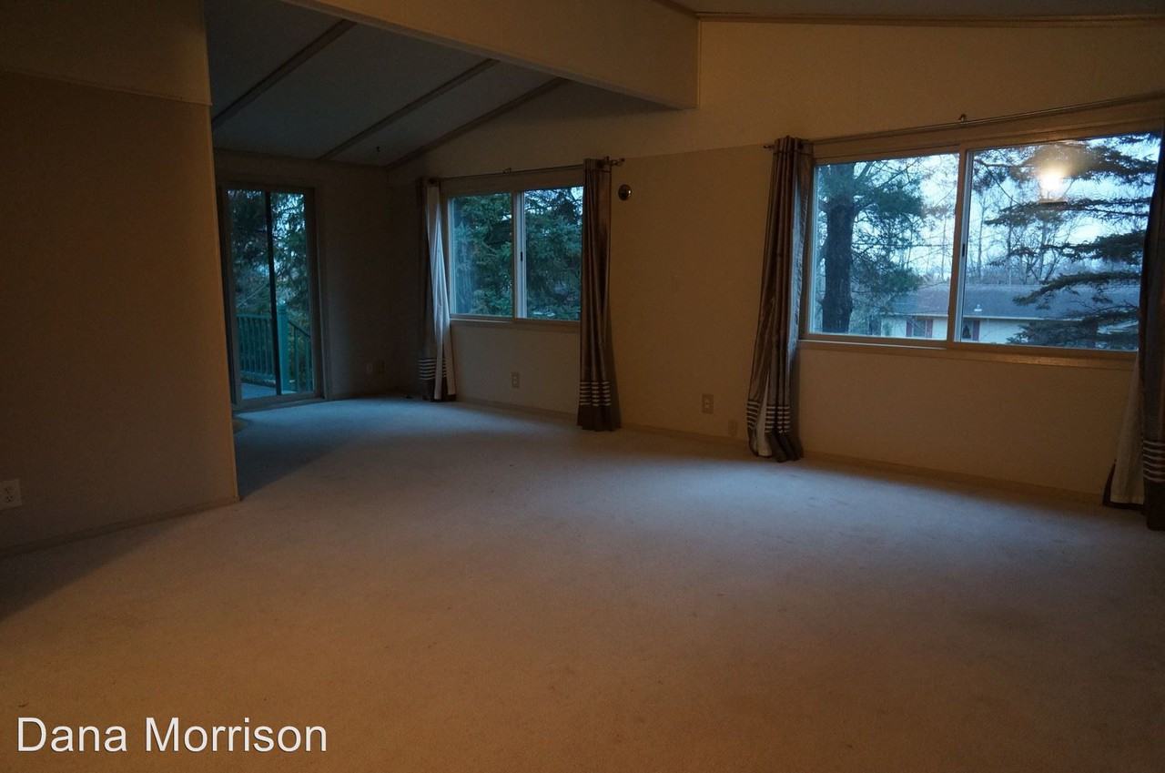 4037 Colorado St - Photo 2 of 9