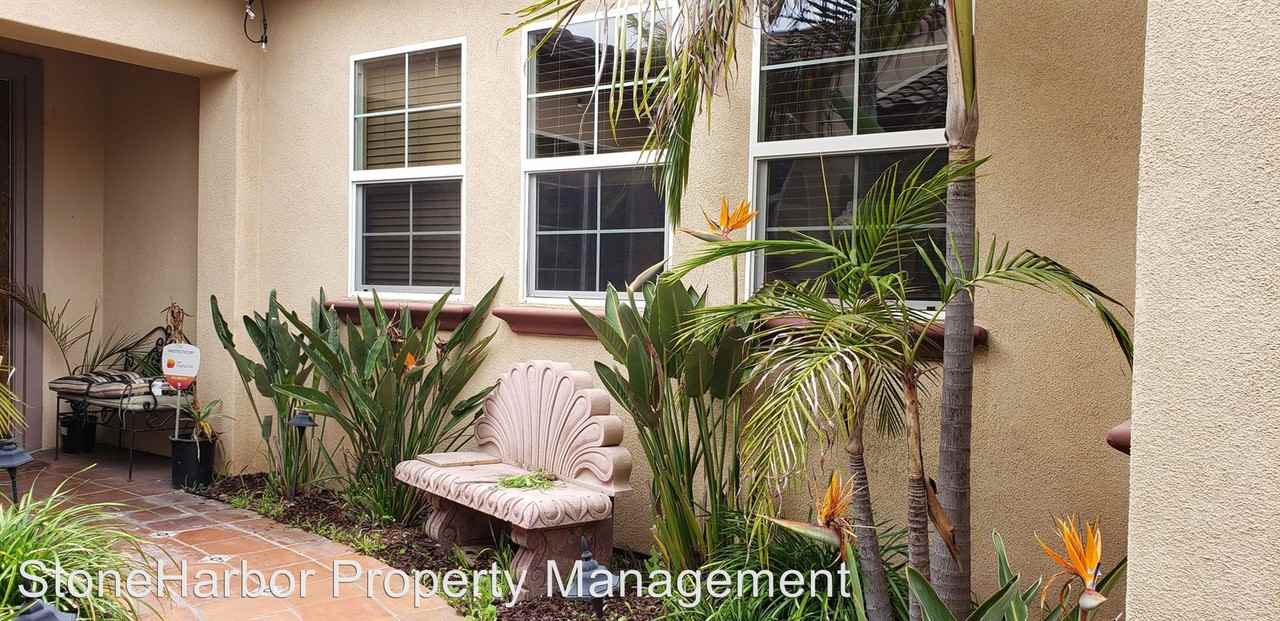 1348 N Paradise Ridge Way - Photo 3 of 15