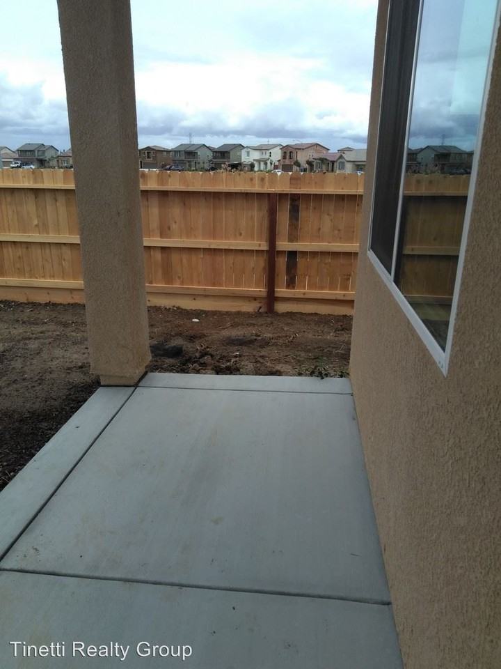 4319 Bixby Way - Photo 2 of 24