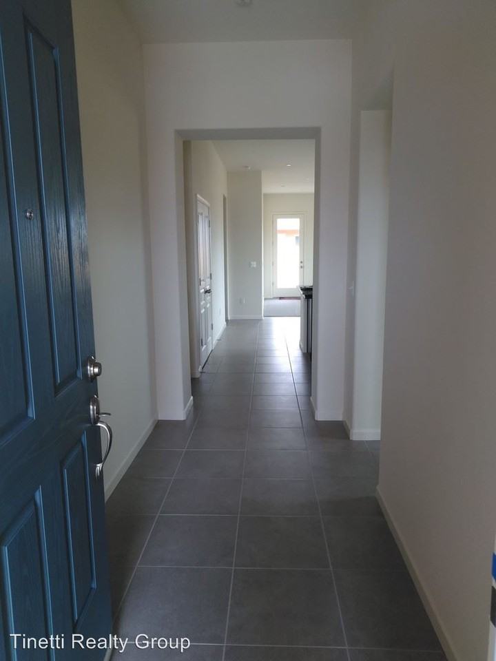 4319 Bixby Way - Photo 3 of 24