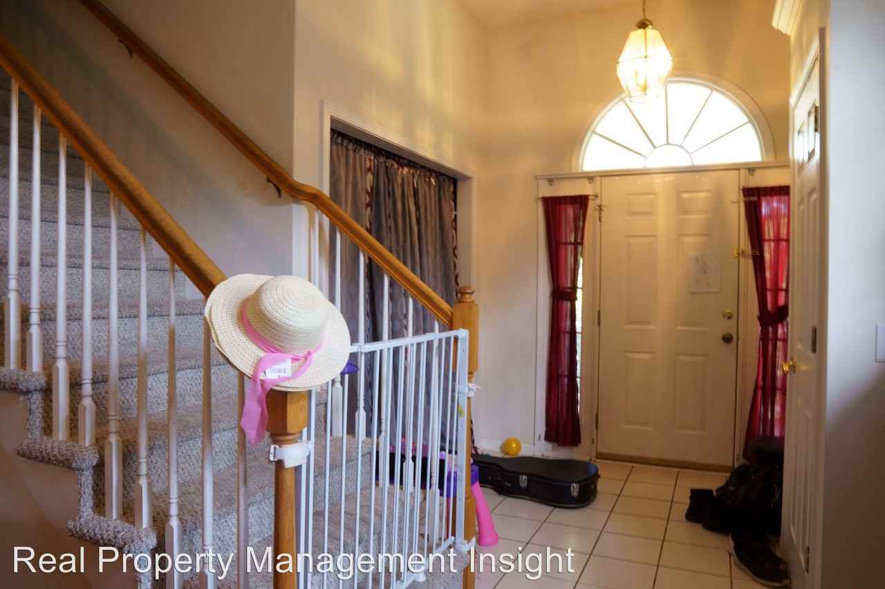 1510 Oriole Dr - Photo 2 of 22