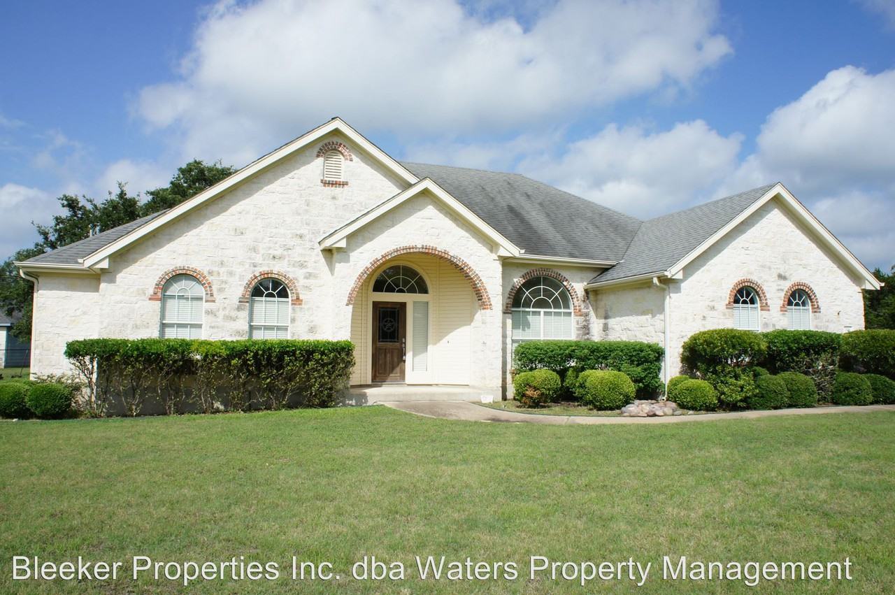 208 Allen Cir - Photo 3 of 17